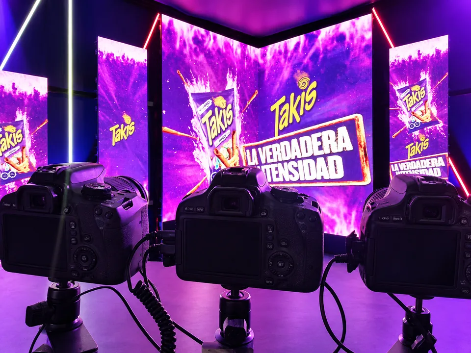 Detalle del montaje de cámaras Multicam — MazeLab (fotografía retocada)